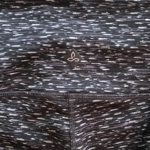 Prana crop leggings black white print Size Large L - Picture 3 of 5